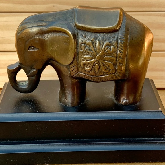 Vintage Embossed Flower Of Life Elephant Statue Book End Figurine - Picture 5 of 11